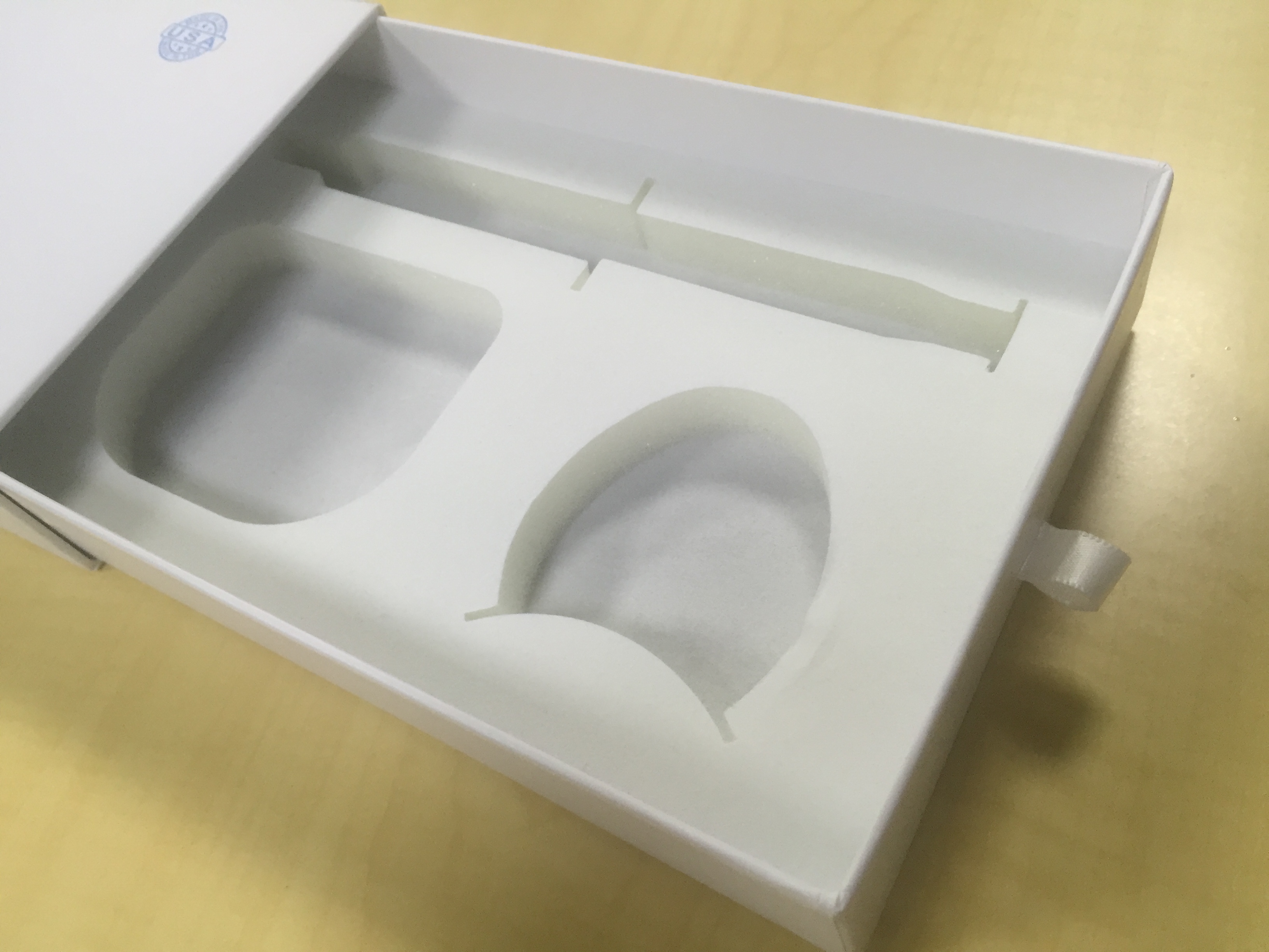 知道用數(shù)碼打樣給化妝品精品盒定制打樣成本低，沒想到這么低